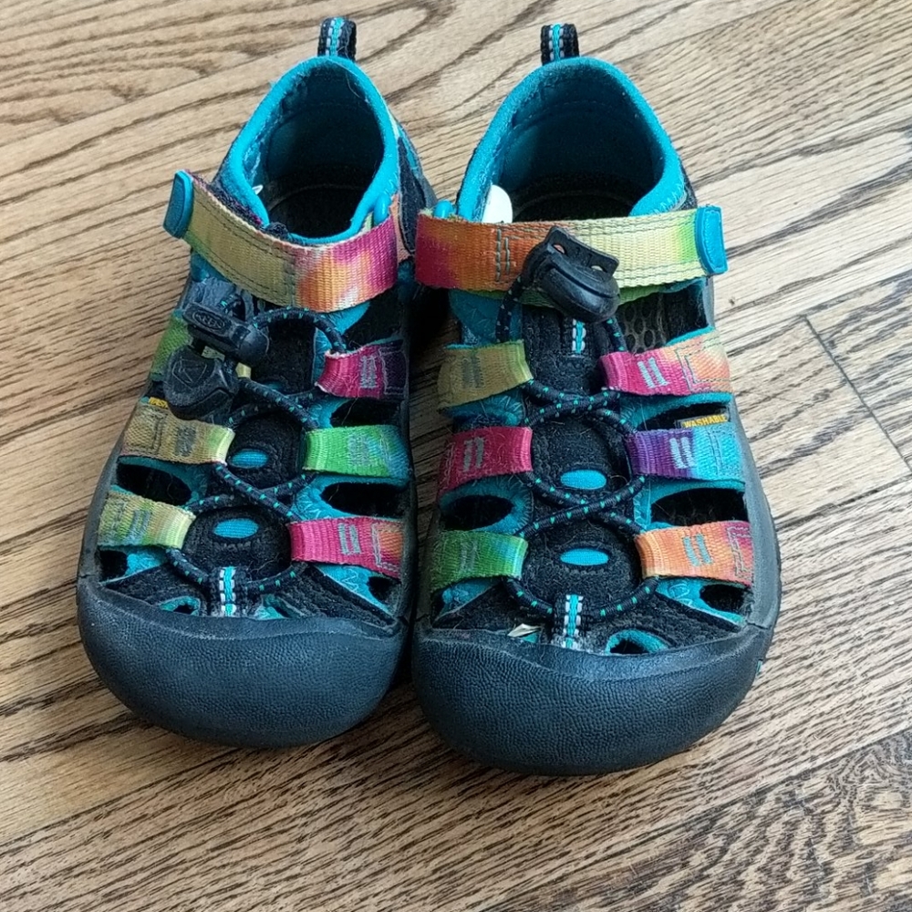 Keen Kids Newport waterproof sandals 🌈